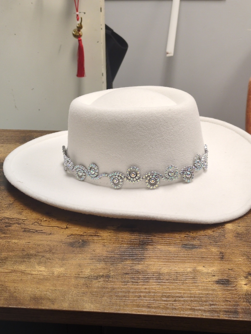 Crystal-Embellished White Wool Felt Cowboy Hat